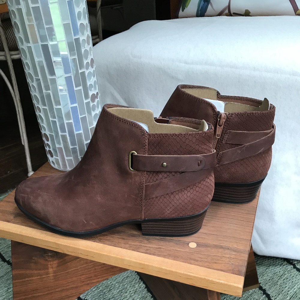 Clarks Collection Addy Boot Sz 8 - Picture 2 of 8